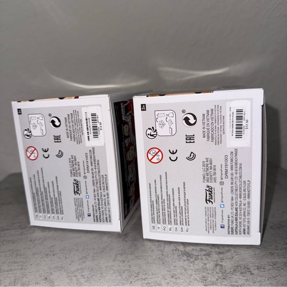 Both Funko 916 & 917 Casa de Papel Rio & Nairobi - Picture 6 of 6